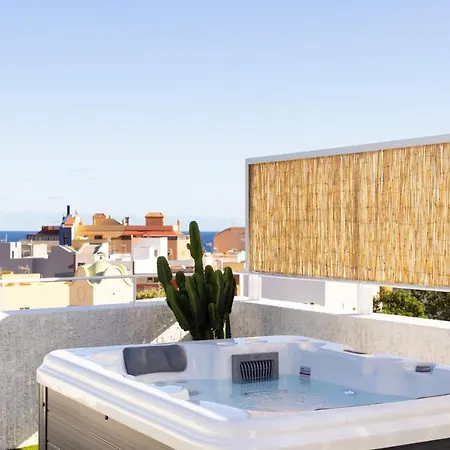 Suites 1b With Jacuzzi 아파트 *